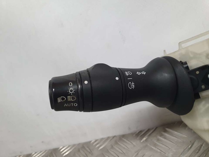 Recambio de mando luces y limpia para renault scenic iii dynamique referencia OEM IAM 255670019R  