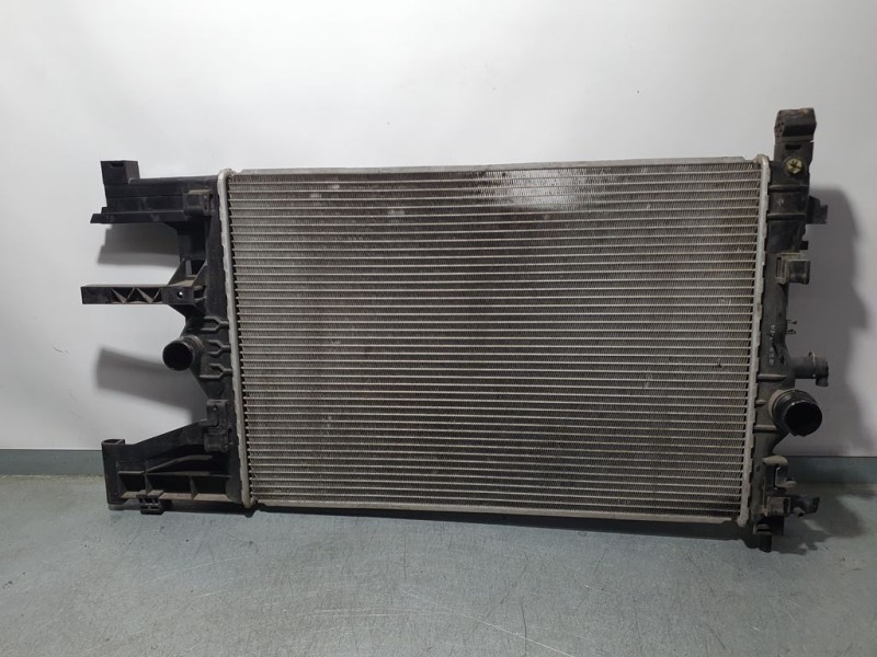 Recambio de radiador agua para opel astra j lim. sport referencia OEM IAM 39074662  2 PATAS ROTAS