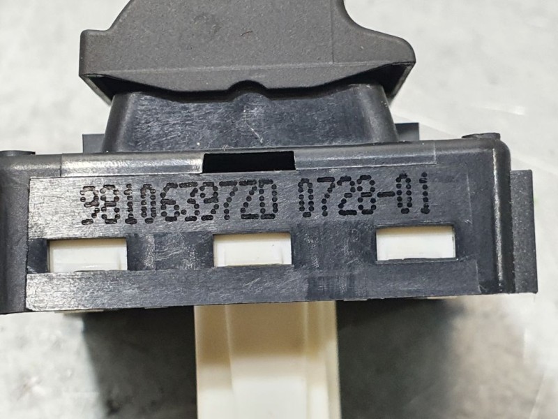 Recambio de mando elevalunas delantero izquierdo para citroën c4 cactus live referencia OEM IAM 98106397ZD  