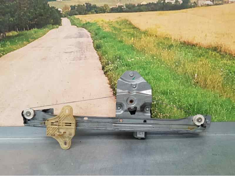 Recambio de elevalunas delantero izquierdo para renault clio iv technofeel referencia OEM IAM 9030318C 9030318C ELECTRICO