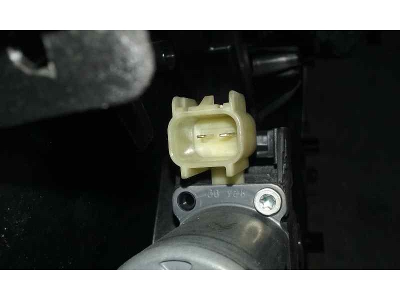 Recambio de elevalunas delantero derecho para ford fiesta (cb1) ghia referencia OEM IAM  2 PINS ELECTRICO
