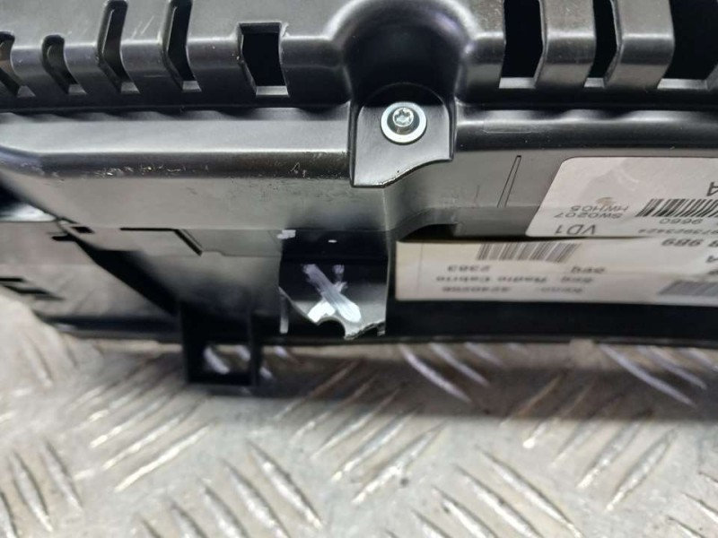 Recambio de cuadro instrumentos para volkswagen scirocco (137) 2.0 tdi (103kw) referencia OEM IAM 1K8920871A 3C8035195 2 PATAS R