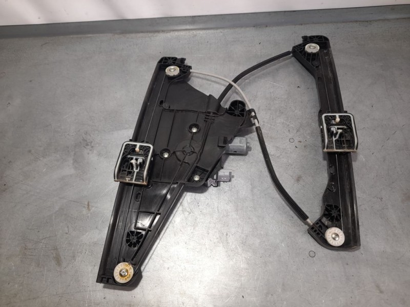 Recambio de elevalunas delantero izquierdo para peugeot 208 (p2) active referencia OEM IAM 9829043680  ELECTRICO 6 PINS