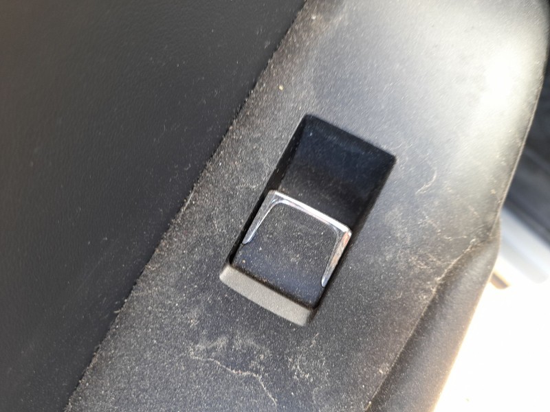 Recambio de mando elevalunas trasero izquierdo para lexus nx (_z1_) 300h (ayz10_) referencia OEM IAM 8481078010  