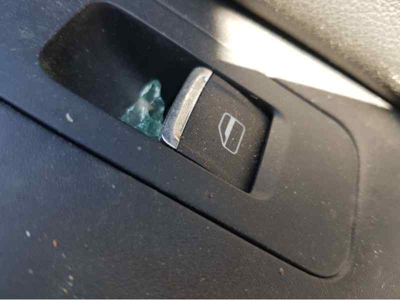 Recambio de mando elevalunas delantero derecho para dr 4.0 ev referencia OEM IAM   