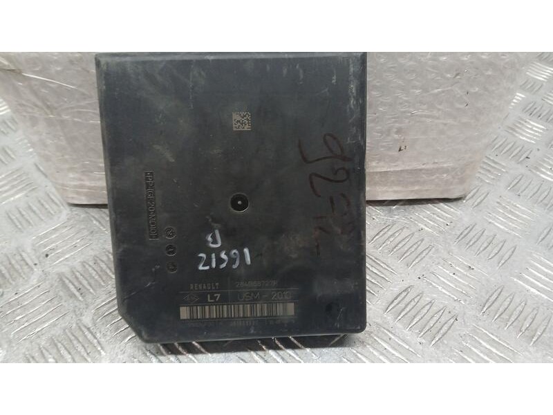 Recambio de caja reles / fusibles para renault kangoo express (fw0/1_) z.e. (fw0z, fw1z) referencia OEM IAM 284B68727R  519534F0