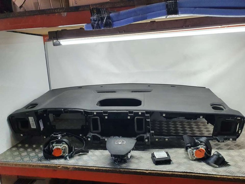 Recambio de kit airbag para toyota proace furgon referencia OEM IAM SU001A7561 C/ SALPICADERO Y PRETENSORES 