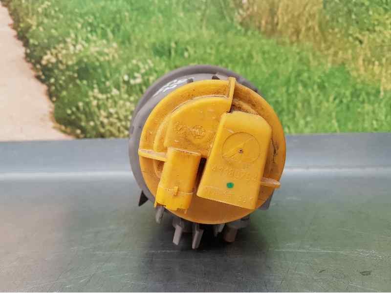 Recambio de faro antiniebla izquierdo para citroën c3 1.4 sx plus referencia OEM IAM 9648947780  