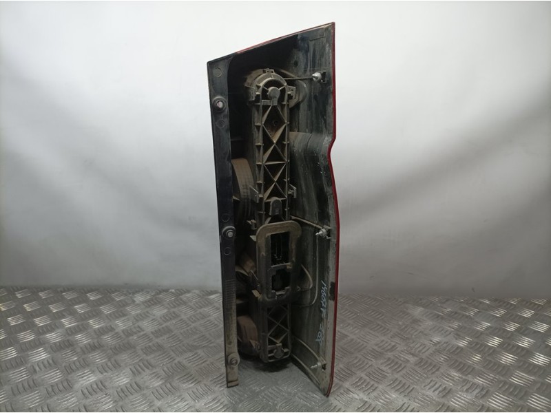 Recambio de piloto trasero izquierdo para volkswagen crafter caja cerrada caja cerrada 35, batalla mediana referencia OEM IAM   