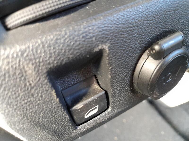 Recambio de mando elevalunas trasero izquierdo para citroën ds5 2.0 hdi 165 referencia OEM IAM 96664318ZD  