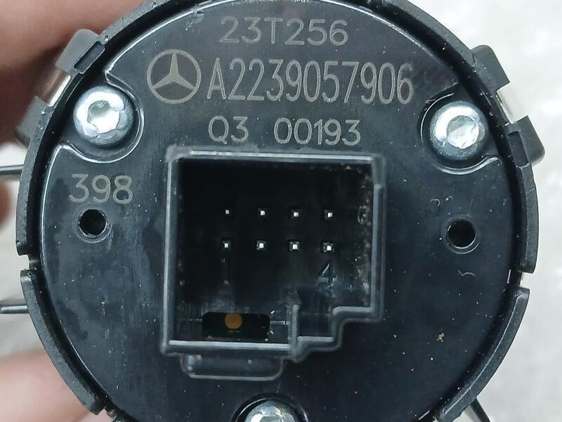 Recambio de boton start/stop para mercedes-benz clase c (w206) c 300 de (206.208) referencia OEM IAM A2239057906  