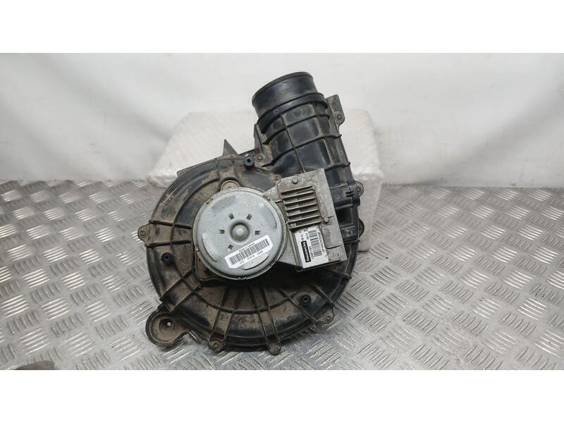 Recambio de motor calefaccion para renault kangoo express (fw0/1_) z.e. (fw0z, fw1z) referencia OEM IAM 290924004R FAURECIA 1174