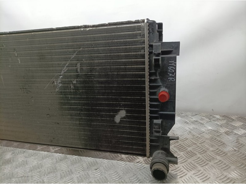 Recambio de radiador agua para volkswagen crafter caja cerrada caja cerrada 35, batalla mediana referencia OEM IAM 2E0121253B 87