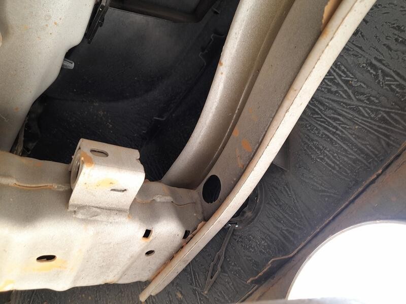 Recambio de refuerzo paragolpes trasero para opel corsa f (p2jo) 1.2 (68) referencia OEM IAM 9825456380  