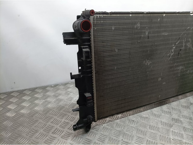Recambio de radiador agua para volkswagen crafter caja cerrada caja cerrada 35, batalla mediana referencia OEM IAM 2E0121253B 87