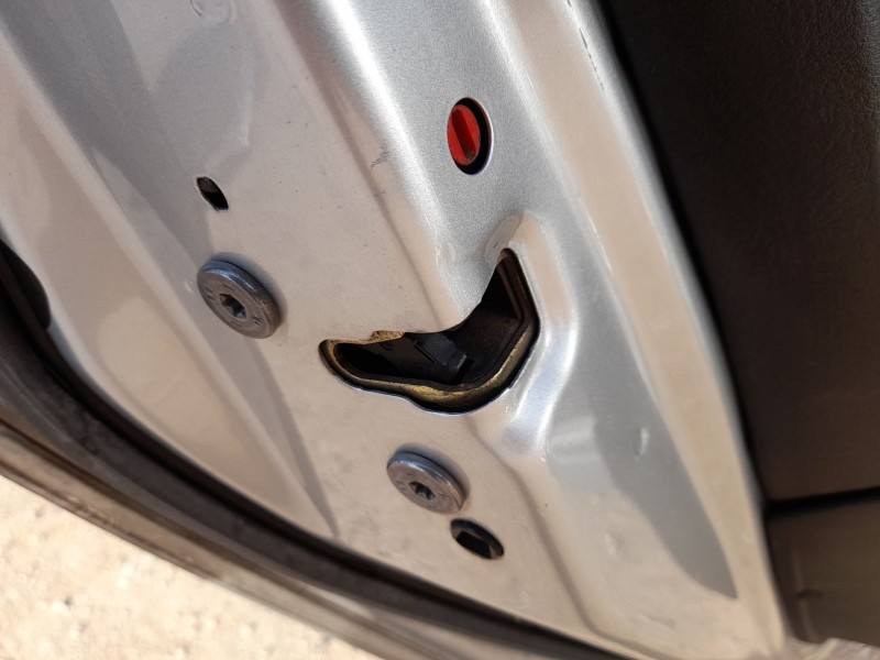 Recambio de cerradura puerta trasera izquierda para peugeot 407 (6d_) 2.0 hdi 135 (6drhrh, 6drhre, 6drhrg, 6drhrj) referencia OE