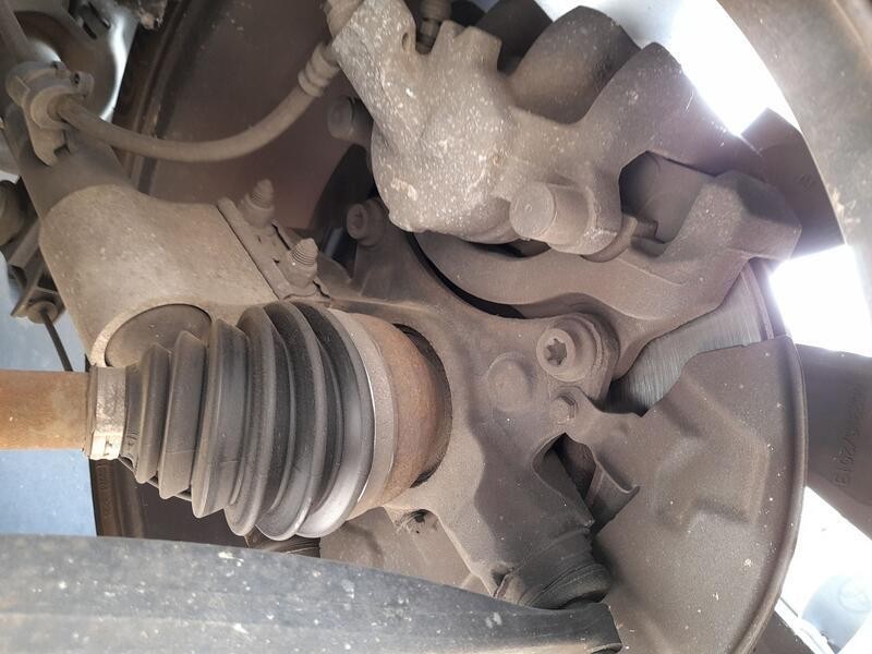 Recambio de mangueta delantera izquierda para citroën ds5 2.0 hdi 165 referencia OEM IAM 3646C0  