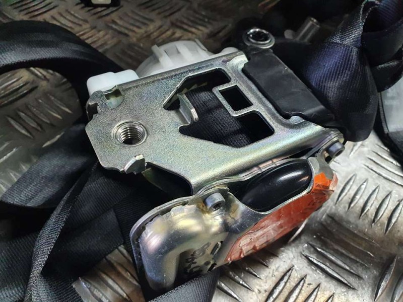 Recambio de kit airbag para toyota proace furgon referencia OEM IAM SU001A7561 C/ SALPICADERO Y PRETENSORES 