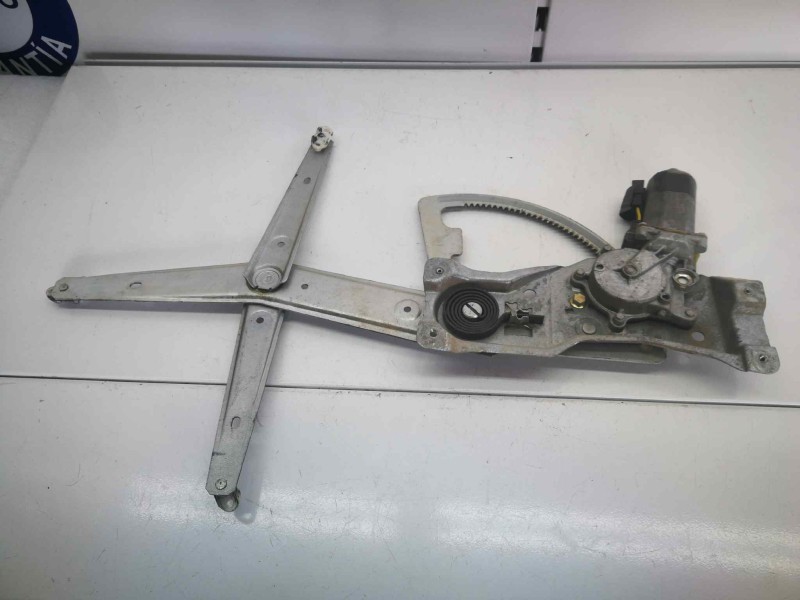 Recambio de elevalunas delantero derecho para opel astra f berlina gl referencia OEM IAM 0130821623  DOS PINS