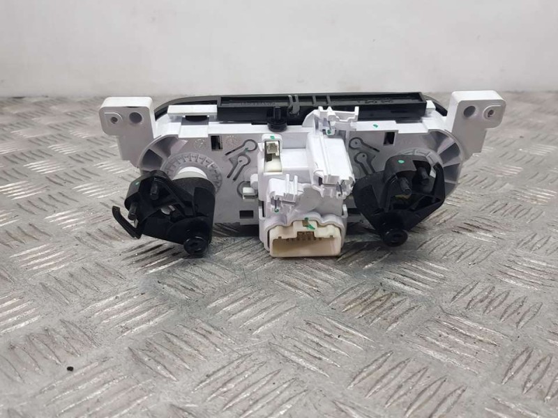 Recambio de mando calefaccion / aire acondicionado para dacia sandero stepway comfort referencia OEM IAM 275101406R  DENSO