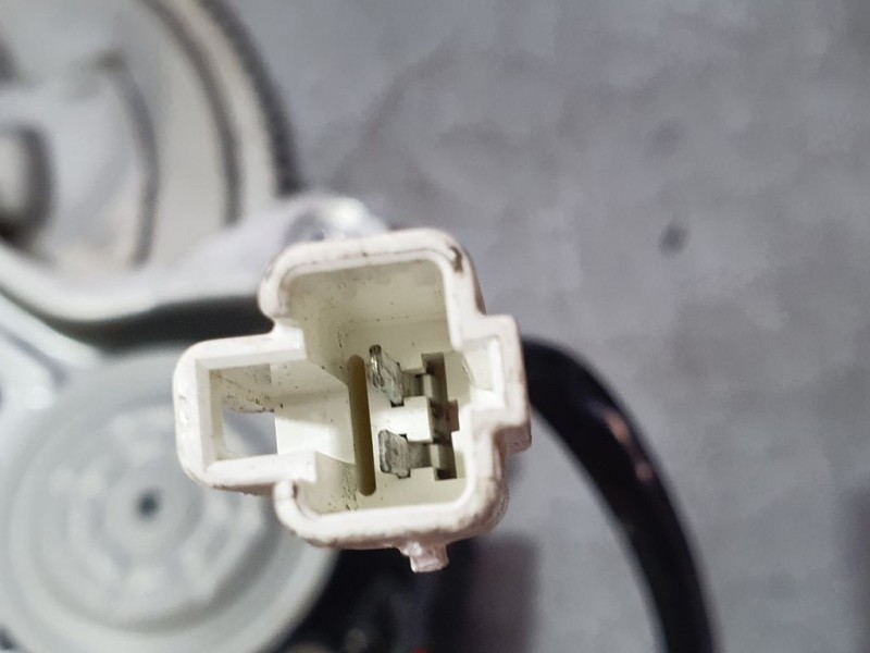 Recambio de elevalunas delantero derecho para toyota previa (r30) 2.4 executive referencia OEM IAM 8571044010 0621007853 DENSO E