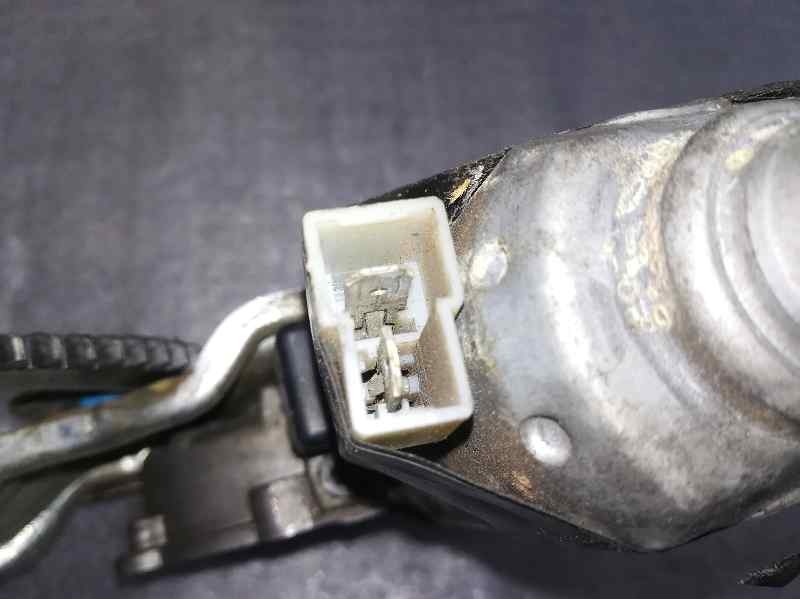 Recambio de elevalunas delantero derecho para opel astra f berlina eurocopa referencia OEM IAM 0130821289 2 PINS 