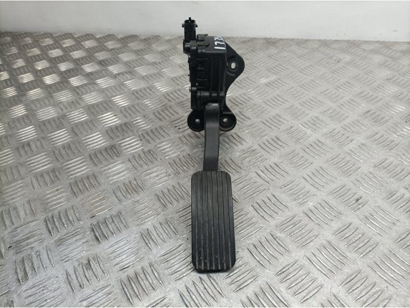 Recambio de potenciometro pedal para kia pro_cee´d drive referencia OEM IAM 100816J0560  