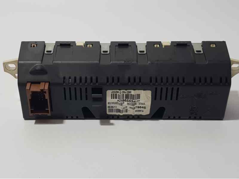 Recambio de pantalla multifuncion para peugeot 207 confort referencia OEM IAM 967665568001 NS879645 