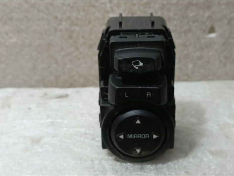 Recambio de mando retrovisor para kia stonic (ybcuv) drive referencia OEM IAM 4D64801160  