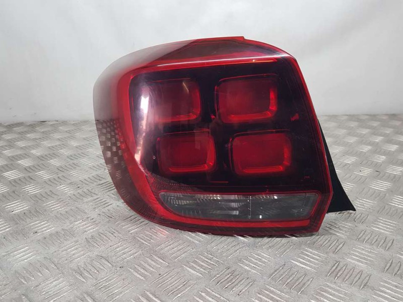 Recambio de piloto trasero izquierdo para dacia sandero stepway comfort referencia OEM IAM 265554938R 90113188 