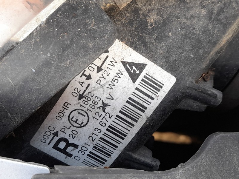 Recambio de faro derecho para peugeot 407 (6d_) 2.0 hdi 135 (6drhrh, 6drhre, 6drhrg, 6drhrj) referencia OEM IAM 0301213672  