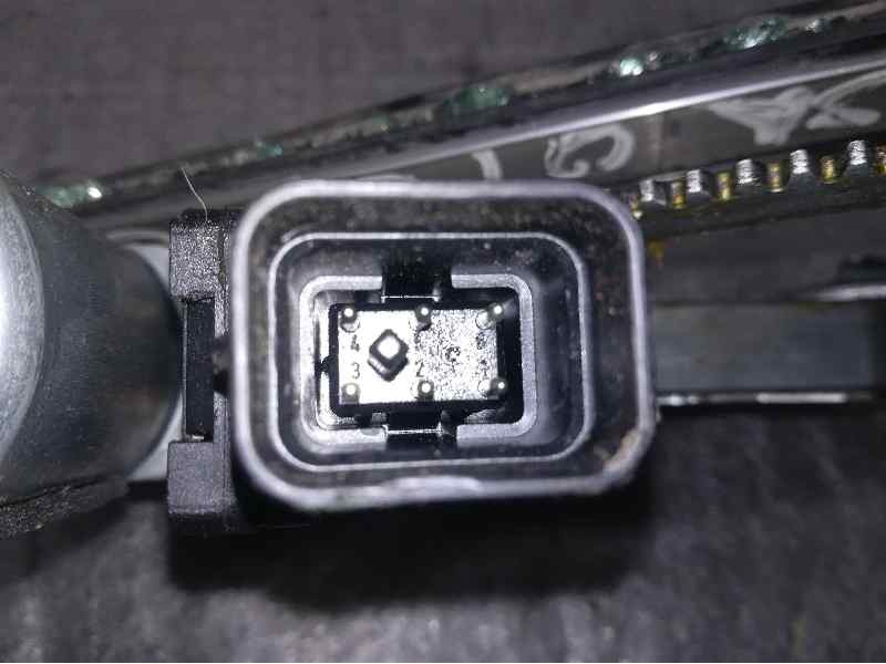 Recambio de elevalunas delantero izquierdo para opel corsa c club referencia OEM IAM 09113363 400608K 6 PINS