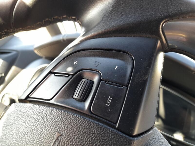 Recambio de volante para citroën ds5 2.0 hdi 165 referencia OEM IAM 98002840XX  