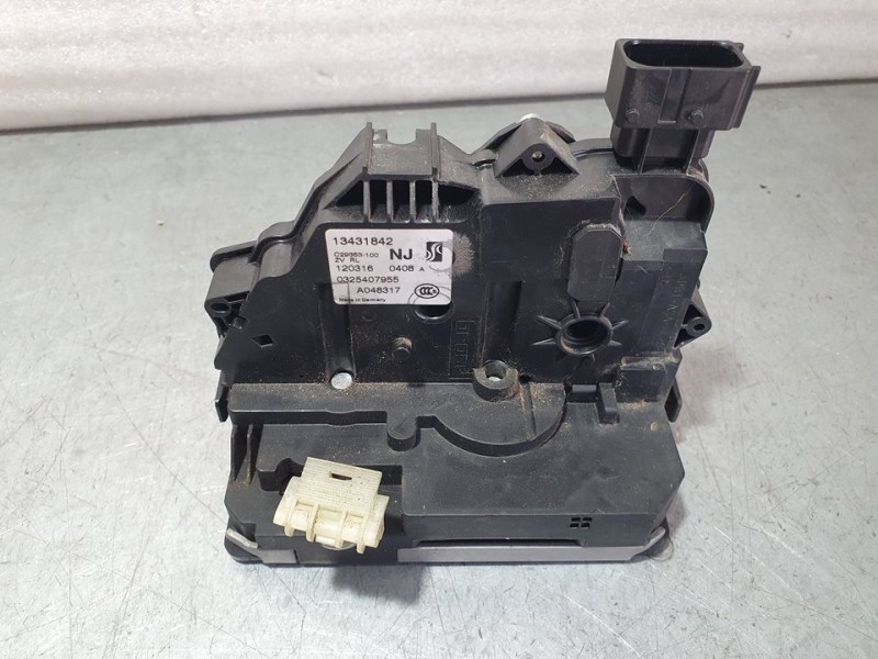 Recambio de cerradura puerta trasera izquierda para opel corsa e selective referencia OEM IAM 13431842 C29353100 6 PINES