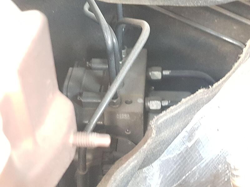 Recambio de abs para nissan x-trail iii (t32_, t32r, t32rr) 1.6 dci (t32) referencia OEM IAM 476604CB2B  