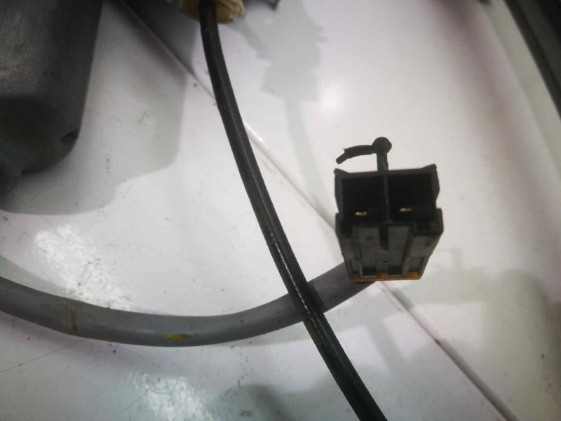 Recambio de elevalunas delantero derecho para nissan primera berlina (p11) gx referencia OEM IAM 400438B  2 PINS