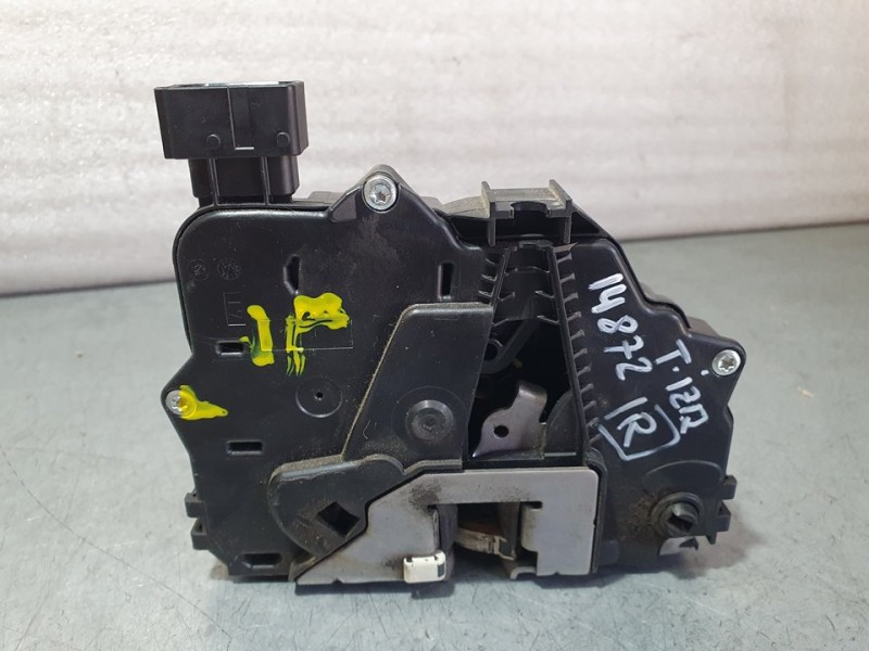 Recambio de cerradura puerta trasera izquierda para opel corsa e selective referencia OEM IAM 13431842 C29353100 6 PINES