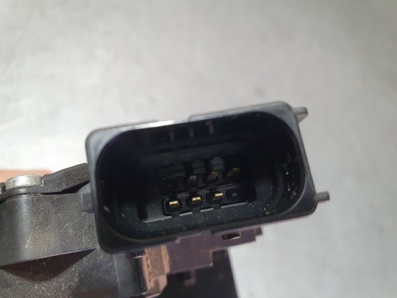 Recambio de cerradura puerta trasera izquierda para opel corsa e selective referencia OEM IAM 13431842 C29353100 6 PINES