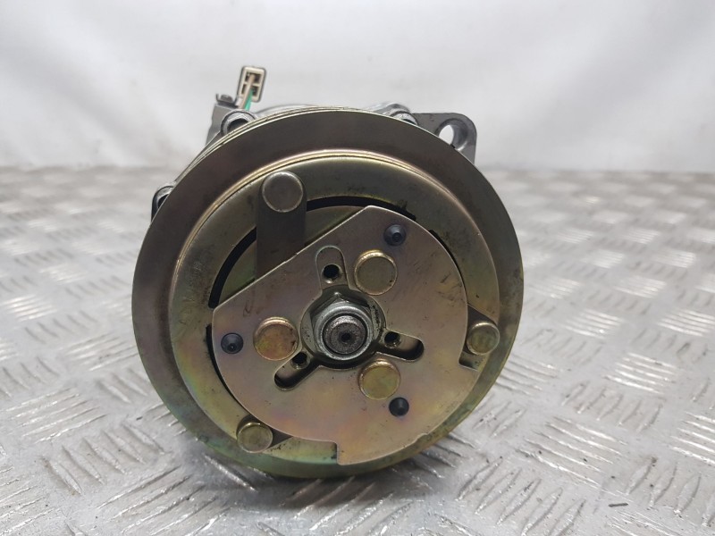 Recambio de compresor aire acondicionado para seat toledo i (1l2) 1.8 i referencia OEM IAM 1H0820803D  