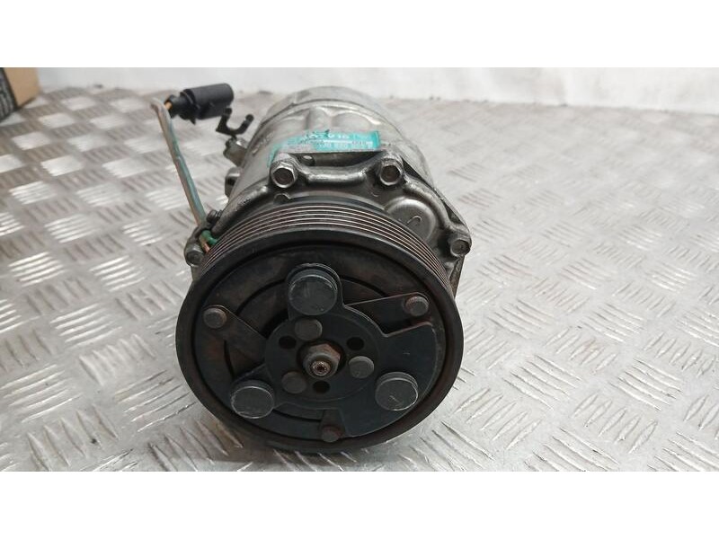 Recambio de compresor aire acondicionado para volkswagen golf iv berlina (1j1) 25 aniversario referencia OEM IAM 1J0820803F 1215
