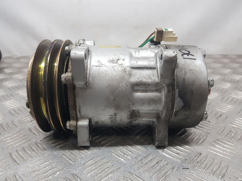 Recambio de compresor aire acondicionado para seat toledo i (1l2) 1.8 i referencia OEM IAM 1H0820803D  