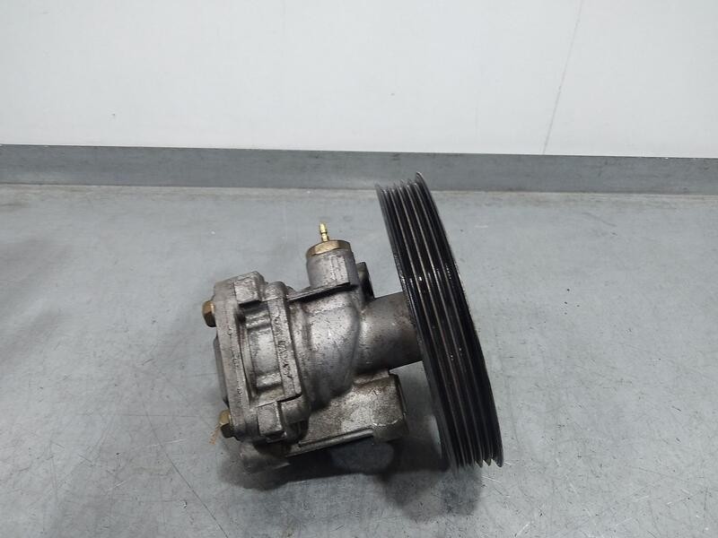 Recambio de bomba direccion para mitsubishi space wagon (n80/n90) cool referencia OEM IAM MR554047  