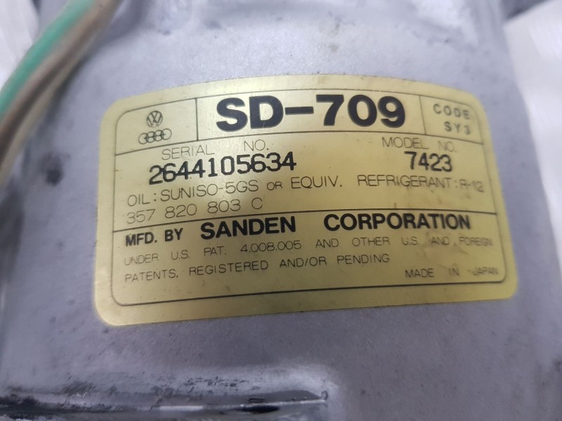 Recambio de compresor aire acondicionado para seat toledo i (1l2) 1.8 i referencia OEM IAM 1H0820803D  