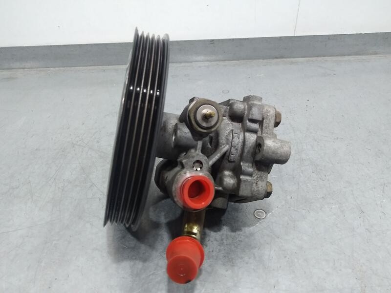 Recambio de bomba direccion para mitsubishi space wagon (n80/n90) cool referencia OEM IAM MR554047  