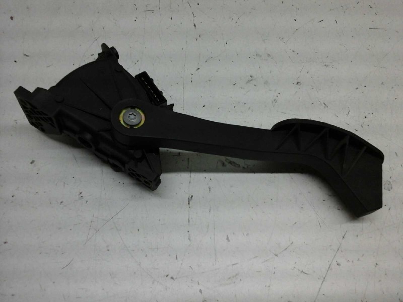 Recambio de potenciometro pedal para volvo s70 berlina 2.5 20v cat referencia OEM IAM 9209745  