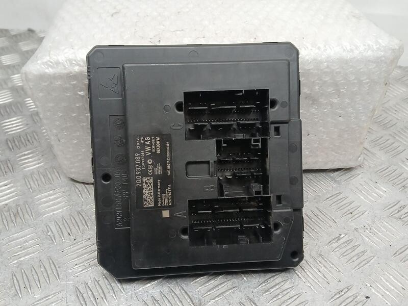 Recambio de caja reles / fusibles para seat ibiza (kj1) reference referencia OEM IAM 2Q0937089 CONTINENTAL A2C97879714