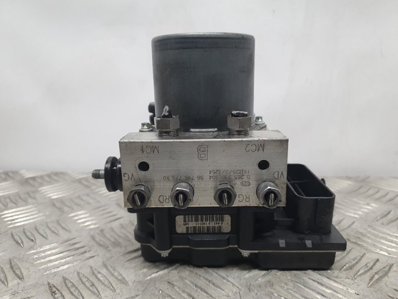 Recambio de abs para peugeot 3008 premium referencia OEM IAM 9674677580 0265230304 