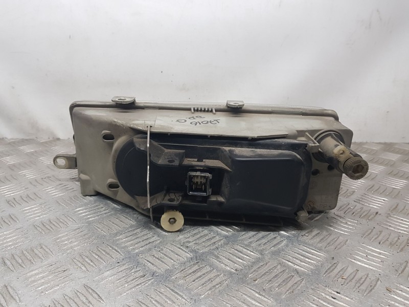 Recambio de faro derecho para seat toledo i (1l2) 1.8 i referencia OEM IAM 1L0941018 HELLA 