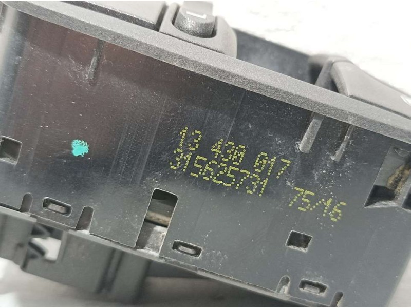 Recambio de mando elevalunas delantero izquierdo para opel corsa e selective referencia OEM IAM 13430017 315625731 
