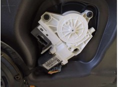 ELEVALUNAS TRASERO DERECHO ELECTRICO